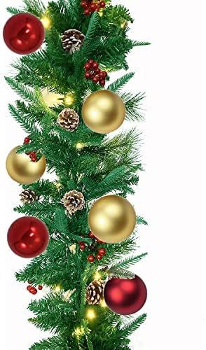 גרלנד חג המולד - קישוטים חיצוניים 9ft זרי פרליה עם חרוט אורן כסף אדום כדורי חג המולד סוללה אורות