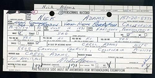 ניק אדמס חתם על חתימת קובץ התקליטים משנת 1962