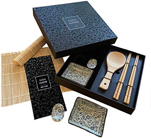 סושי מאסטר מוגדר על ידי השולחן האסייתי. ערכת הכנת סושי דלוקס 12 חלקים עבור חובב המטבח האסייתי וההרפתקן האוכל. למד