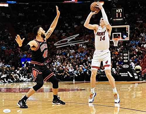 טיילר הרו חתם על 16x20 Miami Heat Photoball Photo JSA - תמונות NBA עם חתימה