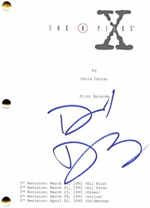 דייוויד דושובני חתום על חתימה על תסריט הפיילוט המלא של ה- X -Files - פוקס מולדר קוצר: ג'יליאן אנדרסון