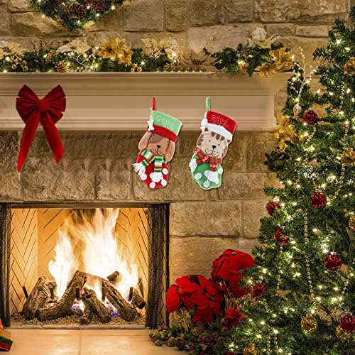 גרבי חג המולד בד גרבי חג המולד וגרביים תלויים לחג המולד לקישוט המסיבות וקריקטורה מצוירת אדומה