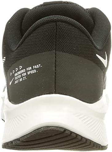 נעלי ריצה של Nike Quest 4 Nike