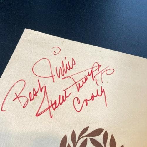 וילי מייס הנדיר חתם על תוכנית הקזינו של וינטג ' באלי עם מגזיני ליגת הבייסבול