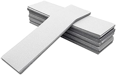 רצועות ארוכות של רצועות ארוכות של ליטוש נייר זכוכית כלים שוחקים ללטש קיר חול יבש בתוך נייר חול